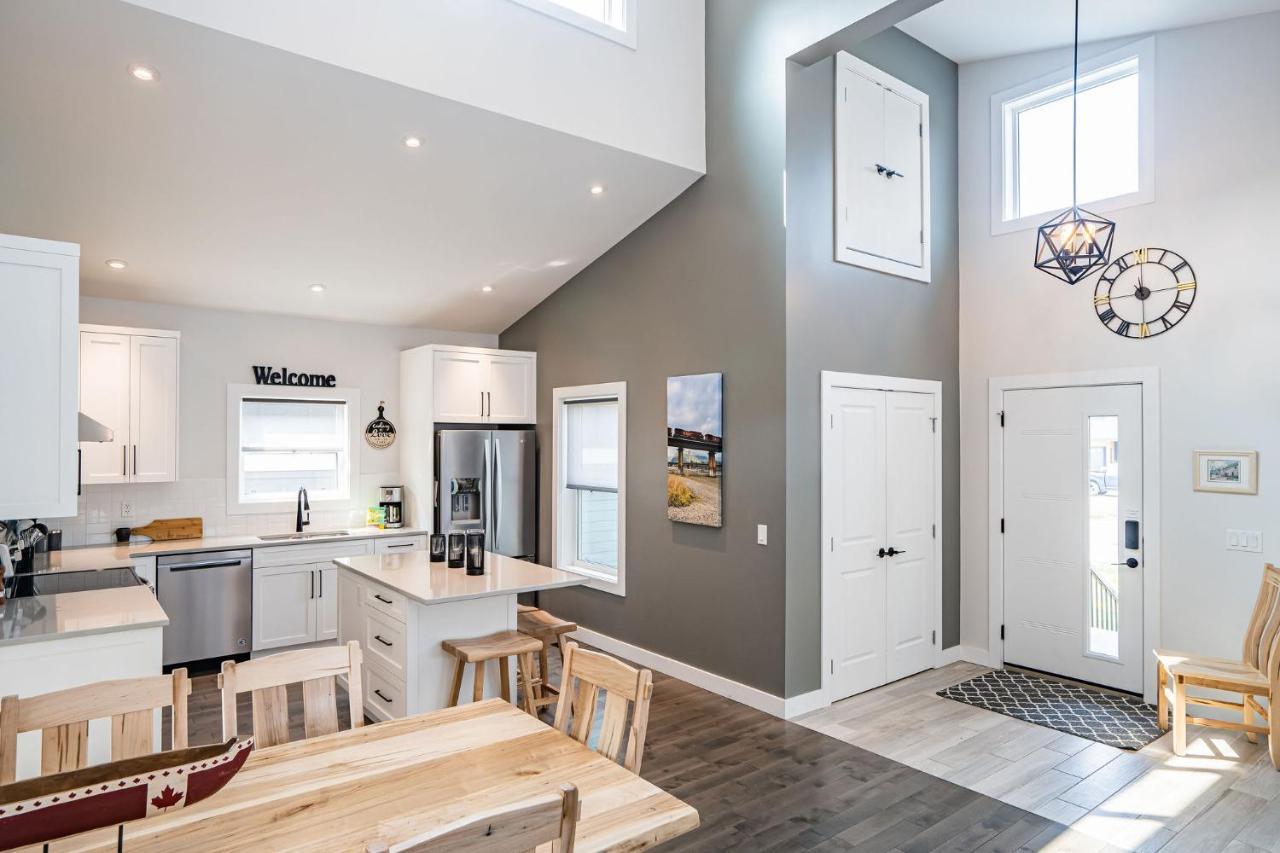Mountain Dreams - Revelstoke Home Near Rmr Exterior foto